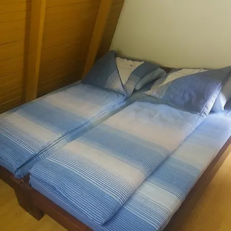 Bungalovi U Omladinskom Kampu * Tjentište