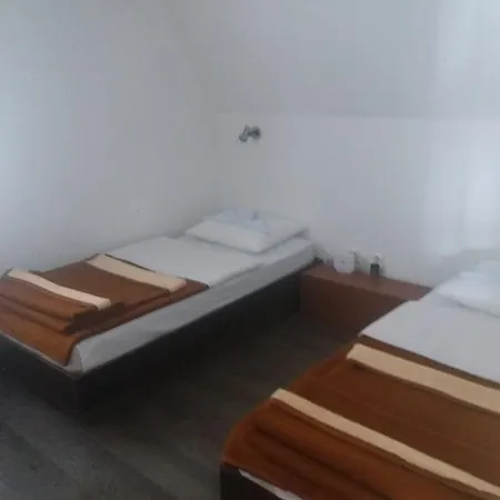 Bungalovi U Omladinskom Kampu Gerendaház Tjentište